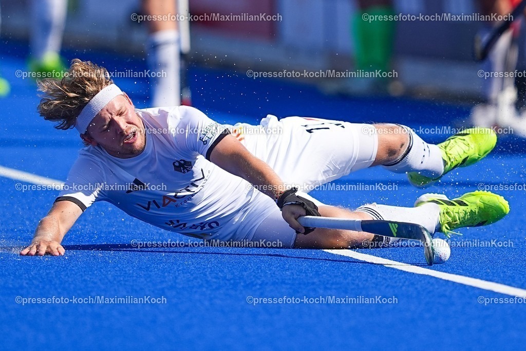 xydrx10082503003 | 10.08.2025, xydrx, Herren EuroHockey Championship 2025, Gruppenphase, Gruppe B, England - Deutschland, Sparkassenpark Mönchengladbach: Thies Prinz (Deutsche Feldhockey Nationalmannschaft #11)