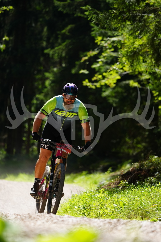 FC102243 | Fotogalerie der Treibjagd im Dunkelwald - Dein MTB Etappenrennen im Erzgebirge - Realisiert mit Pictrs.com
