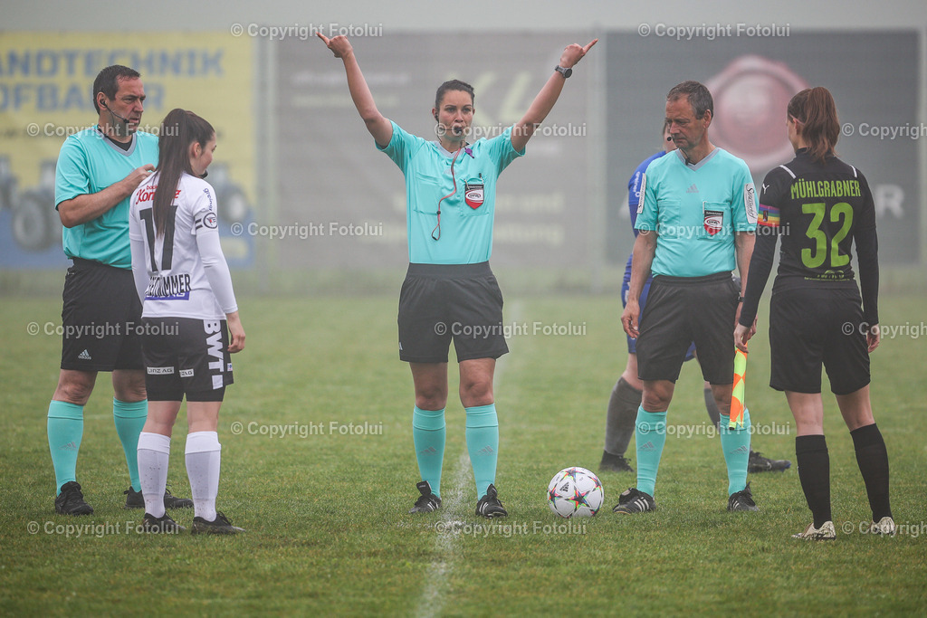 A-BINDER_20240601_0007 | St.Stefan,AUSTRIA,01.June.24 - SOCCER - Zaunergroup OOE Ladies Cuo, LASK vs FCPS. Image shows the referee Linda Thieme.Photo: Sportmediapics.com/ Manfred Binder