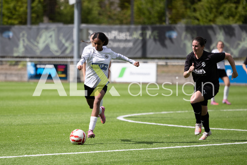 Fußball I Frauen I Saison 2025-2026 I Frauen 3. Liga | FVRZ Gruppe 2 | 18. Spieltag I Spielvereinigung Schaffhausen Damen 1 - Team Furttal Zürich I 17.05.2026 | Hochwertige Sportfotos kaufen & lizenzieren für Medien, Vereine, Agenturen & Sportler:innen. Entdecke professionelle Sportfotografie im Bildshop von Alexander Franzen. - Realisiert mit Pictrs.com