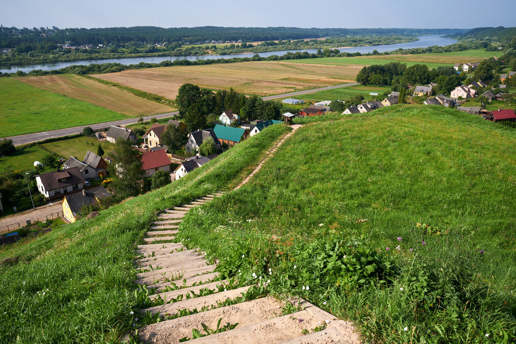 Landschaft am Ufer der Memel | Litauen - August 15, 2022: Landschaft am Ufer der Memel. - Realisiert mit Pictrs.com