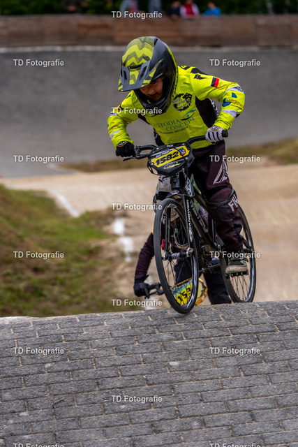 BayBMX2026-06180 | Fotogalerie von Thomas Dettweiler mit Eventbildern und lizenzfreien Fotos. Perfekt als Wandbild, für Büro, Website oder private Nutzung. - Realisiert mit Pictrs.com