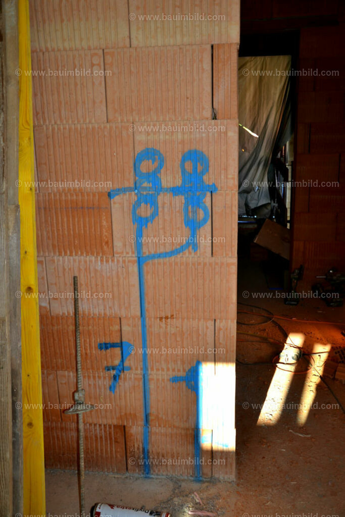 bib-lg17-elektroinstallation-0094 | Nach LV-Leistungsgruppen sortierte Detailfotos über den Bau eines Hauses. Alle Hausbau-Bilder direkt vom Urheber und Autor der Website Haus-Selber-Bauen.com