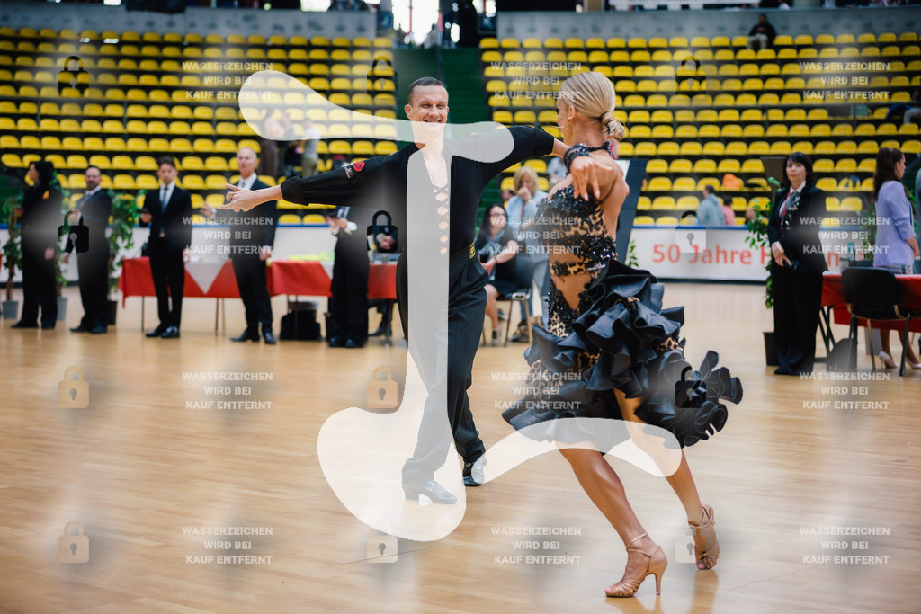Hessen Tanzt WDSF International Open Latin 1st (17) Artur Balandin _ Anna Salita (T.T.C. Rot-Weiß-Silber Bochum)-2025-05-18-4121 | Webshop for digital downloads and prints of dance sport, event & show photographer Julian Link - Realisiert mit Pictrs.com