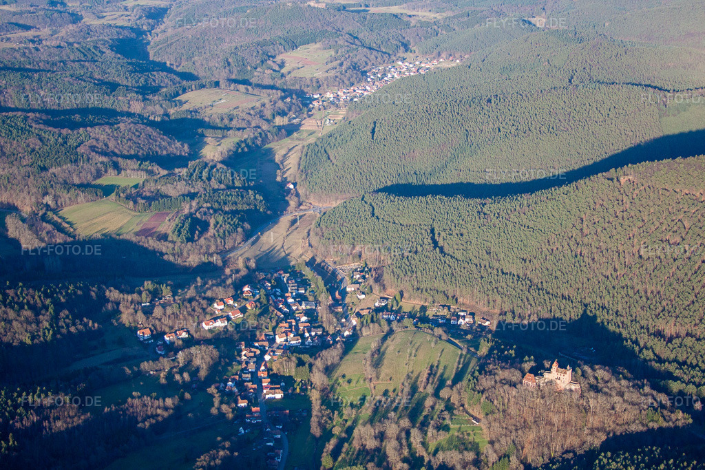 Luftbild: Erlenbach, Burg Berwartstein in Erlenbach bei Dahn im Bundesland Rheinland-Pfalz in Deutschland. Foto: IMG_61901.jpg vom 28.01.2014 durch Werner Riehm/FLY-FOTO.de