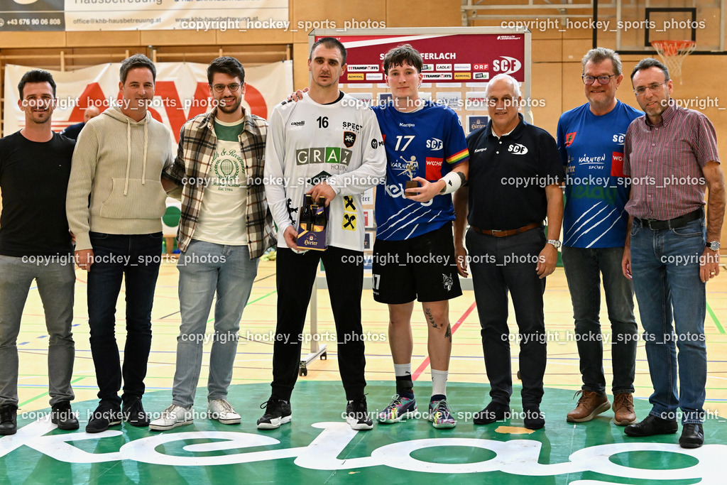 SC Ferlach vs. HSG Holding Graz 23.9.2023 | Spieler des Abends, #16 BUDOVIC Jovo Holding Graz, #17 PAVLOV Hari SC Ferlach, SC Ferlach vs. HSG Holding Graz 23.9.2023, SC Ferlach vs. HSG Holding Graz am 23.09.2023 in Bleiburg (Ballspielhalle Ferlach), Austria, (Photo by Bernd Stefan)