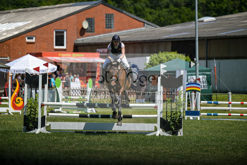 Reitturnier Voxtrup | Entdecke hochwertige Reitturnierfotos von Foto Oger. Professionell, emotional und authentisch – jetzt Lieblingsmomente im Shop bestellen.Deutschlandweite Turnierfotografie. - Realisiert mit Pictrs.com