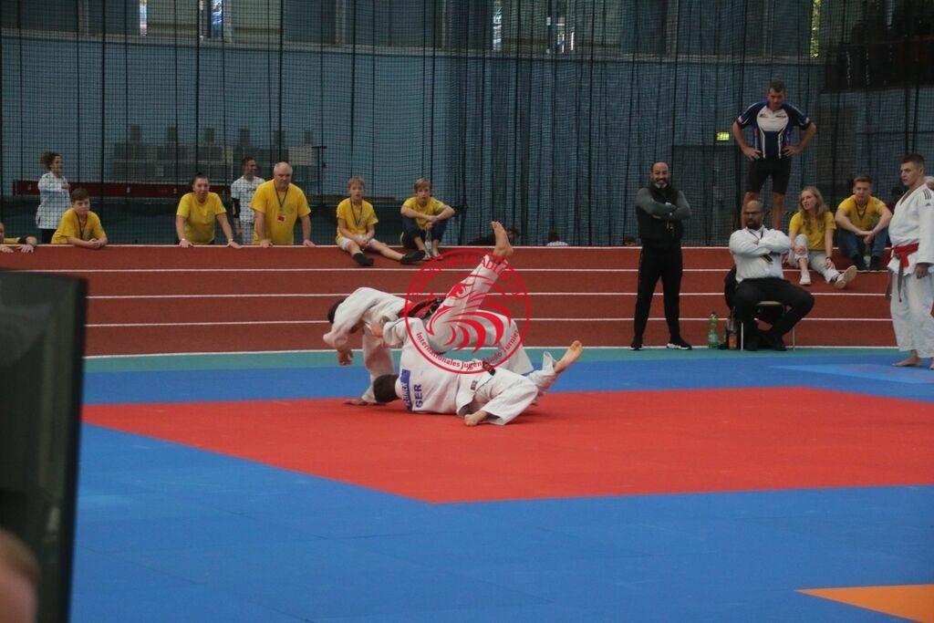 MSY-2022-10-30-7921 | Fotos vom Adler Cup - Pictures from Adler Cup

Hier findet Ihr alle Eindrücke und großen Momente der Adler Cup Wochenenden. Here you will find all impressions and great moments of the Adler Cup weekends. - Realisiert mit Pictrs.com