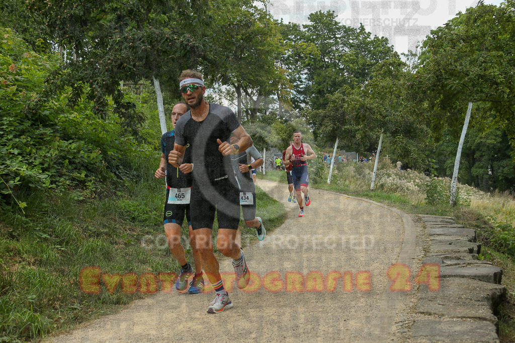 250824_1349_EX1_3798 | Sportfotografie im Rhein-Sieg Kreis, Köln, Bonn, NRW, Rheinland Pfalz, Hessen, etc. Unser Tätigkeitsfeld umfasst den Laufsport vom Volkslauf über den Marathon, Duathlon, Triathon bis zum Ultralauf wie Kölnpfad Ultra oder Schindertrail.