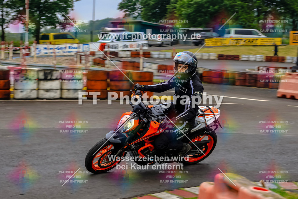 OBK-5417 | Hier findet Ihr Bilder von Touristenfahrten auf der Nürburgring Nordschleife oder von anderen Veranstaltungen die ich besucht habe. Viel Spass beim Durch Schauen 