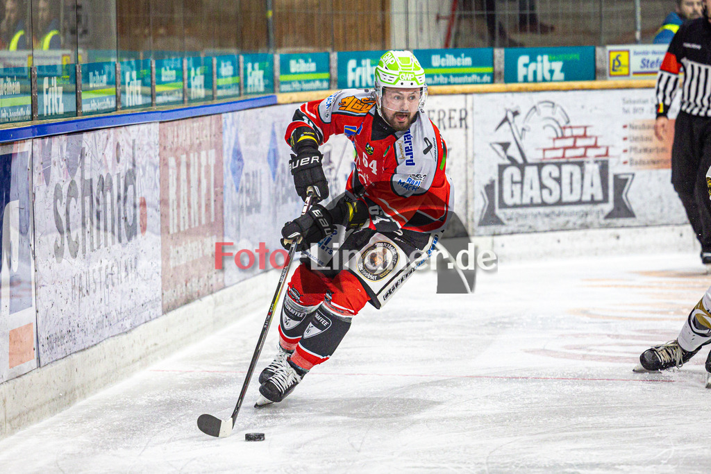 TSV Peißenberg MINERS gegen EHC Königsbrunn PINGUINE | Eishockey Bayernliga Herren Playoffs Viertelfinale 2024/25 - Spiel 2 von 7, TSV Peißenberg MINERS gegen EHC Königsbrunn PINGUINE, 20250209,Marek HALODA (MINERS 64) in Aktion, Freisteller,2025-02-09 in Peißenberg (Eisstadion Peißenberg)Marek HALODA (MINERS 64)Copyright: WolfgangxLindner foto-lindner.de