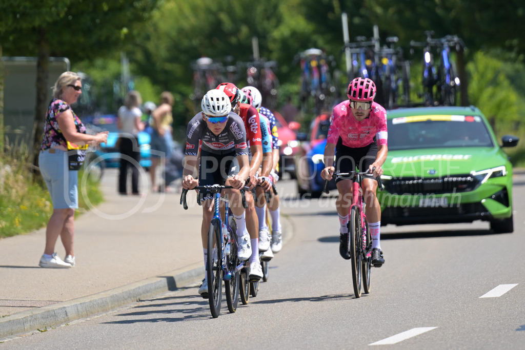Tour de Suisse 2025 - 17. Juni 2025 | Tour de Suisse 2025Winterthurstrasse, NeftenbachAusreisssergruppe.Bild: Sportfotografie Markus Aeschimann | www.markus-aeschimann.ch - Realisiert mit Pictrs.com