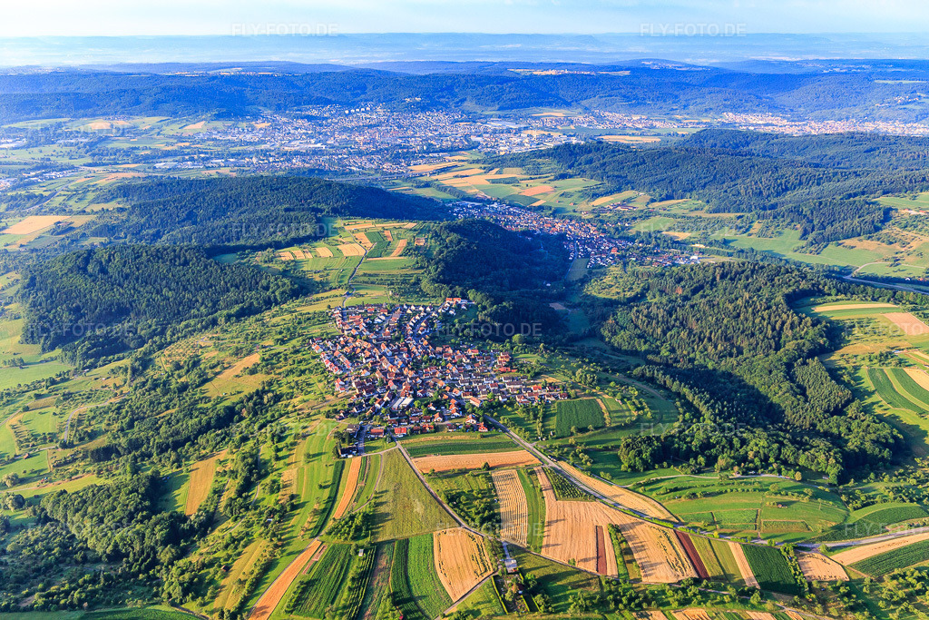 Luftbild: Dorfübersicht aus Norden im Ortsteil Buhlbronn in Schorndorf im Bundesland Baden-Württemberg in Deutschland. Foto: IMG_101563.jpg vom 08.07.2017 durch Werner Riehm/FLY-FOTO.de