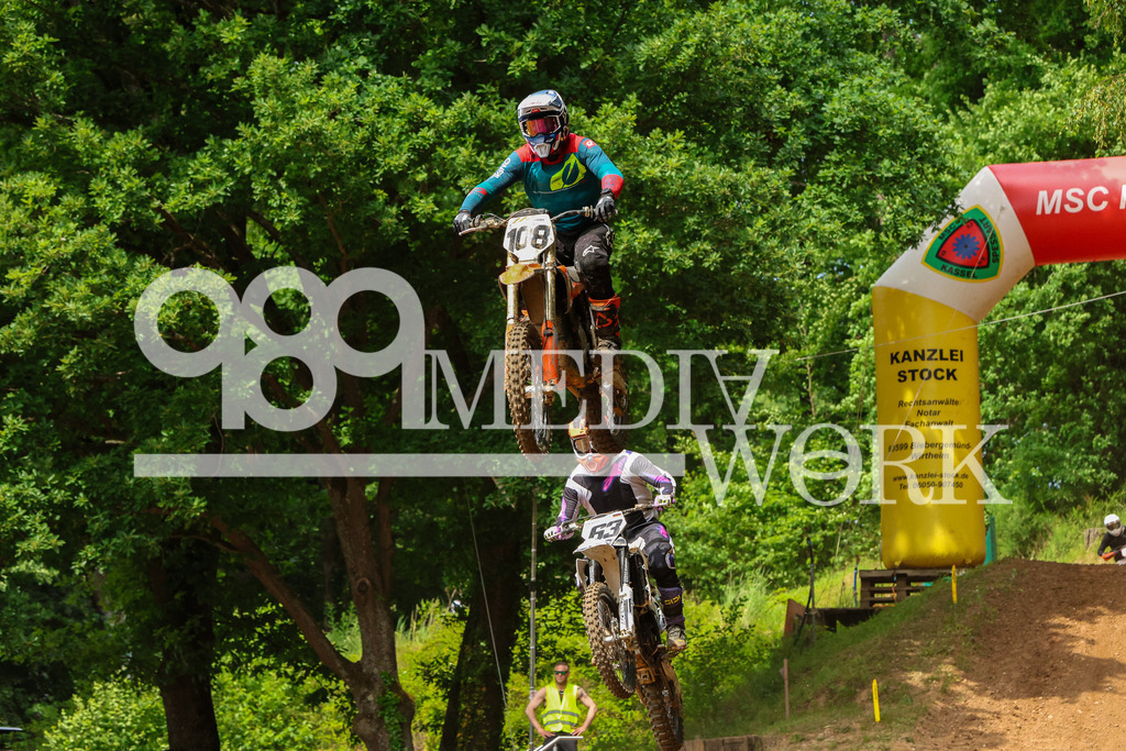 5E6A4985 | 989 MEDIAWORK