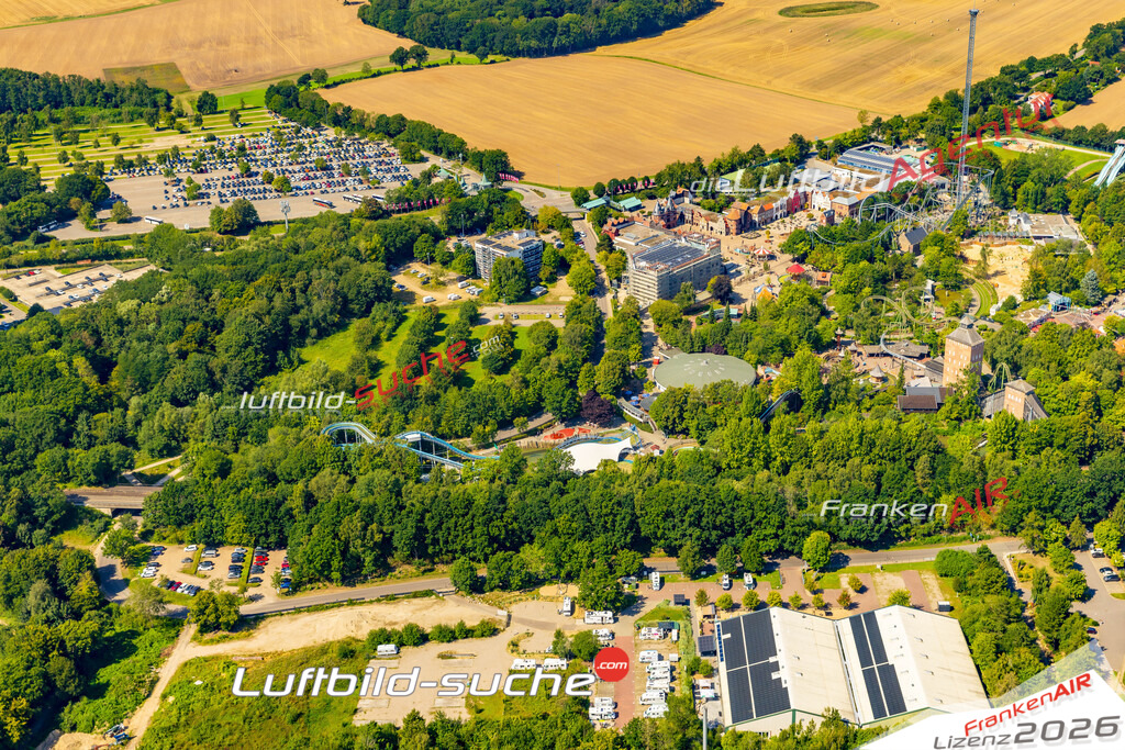 Luftaufnahme Hotel am Strand Sierksdorf - Die Luftaufnahme wurde 2025 vom UL-Flugzeug heraus erstellt ( ohne Drohne ) - Hochauflösende Luftaufnahme - für professionelle Ausdrucke geeignet. Die Geschenkidee !Mit Lizenz und Bildrechte bestellbar