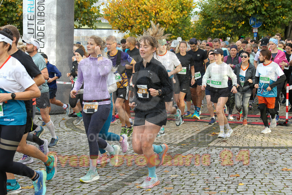 241020_0948_EX1_7090 | Sportfotografie im Rhein-Sieg Kreis, Köln, Bonn, NRW, Rheinland Pfalz, Hessen, etc. Unser Tätigkeitsfeld umfasst den Laufsport vom Volkslauf über den Marathon, Duathlon, Triathon bis zum Ultralauf wie Kölnpfad Ultra oder Schindertrail.