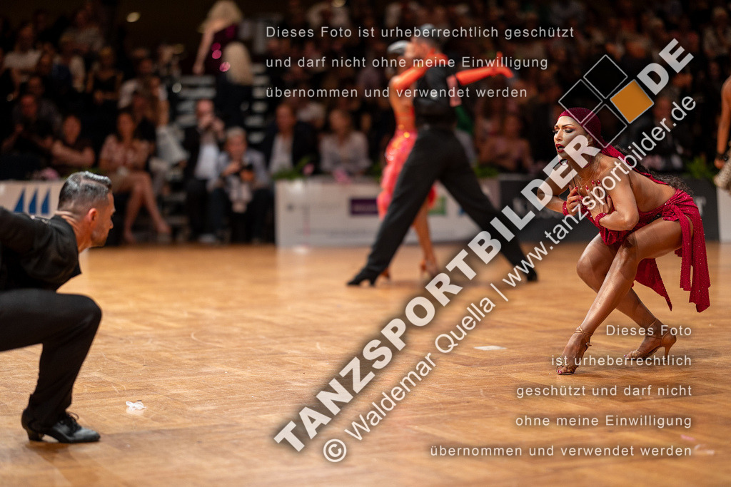 20230812-12928 | Hier finden Sie Tanz Bilder vom Latein und Standard Formationen tanzen. Sportbilder vom Tanzsport. Schöne Fotos und von Weltmeisterschaft, Europameisterschaft, Bundesliga, Regionalliga, Oberliga und Landesliga sowie von GOC Stuttgart, DanceComp, WM Bremen