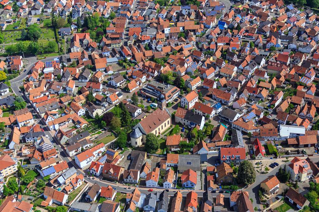 Luftbild: Stadtzentrum in Hagenbach im Bundesland Rheinland-Pfalz in Deutschland. Foto: IMG_078507.jpg vom 08.05.2015 durch Werner Riehm/FLY-FOTO.de