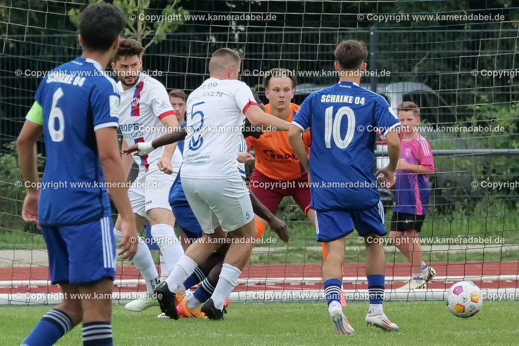 Fußball : Testspiel : SuS 09 Dinslaken - Schalke 04 U 19 am 25.07.2024 | Foto : Jochen Emde / www.kameradabei.de - Realisiert mit Pictrs.com