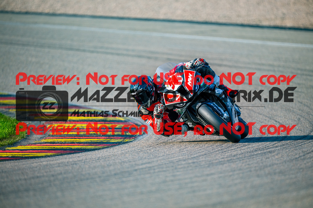 MaZZes_FotoMatrix_240504_6007705_5907 | STK1000