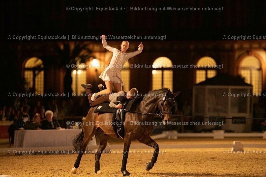 20230527_Voltigieren_NASPA_Flutlicht_1168 | equistock