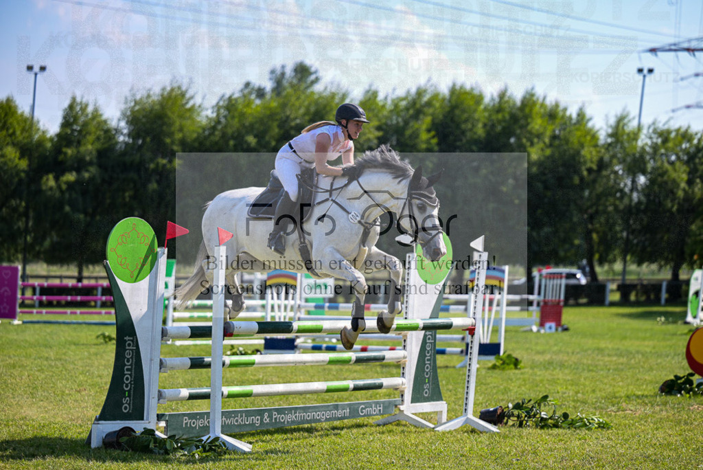 Reitturnier Voxtrup | Entdecke hochwertige Reitturnierfotos von Foto Oger. Professionell, emotional und authentisch – jetzt Lieblingsmomente im Shop bestellen.Deutschlandweite Turnierfotografie. - Realisiert mit Pictrs.com