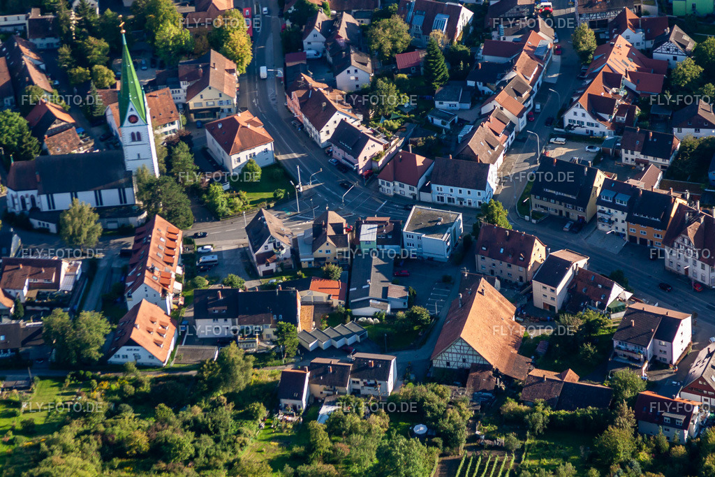 St. Martin | Luftbild: St. Martin im Ortsteil Wollmatingen in Konstanz im Bundesland Baden-Württemberg in Deutschland. Foto: IMG_71643.jpg vom 30.08.2014 durch Werner Riehm/FLY-FOTO.de - Realisiert mit Pictrs.com