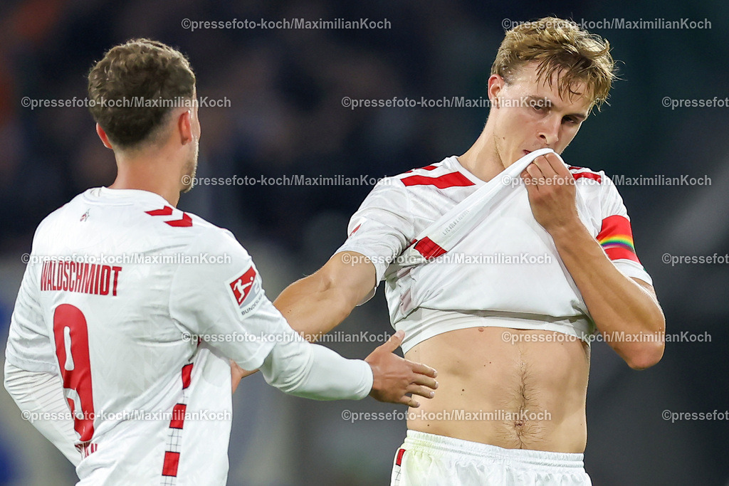 Koe14092402215 | 14.09.2024, 2. Fußball Bundesliga, 1. FC Köln - 1. FC Magdeburg, RheinEnergieSTADION, Saison 2024 2025: Luca Waldschmidt (1.FC Köln #9) und Timo Hübers (1.FC Köln #4) stehen schwer enttäuscht nach der 1:2 Niederlage auf dem Spielfeld EnttäuschungDFB regulations prohibit any use of photographs as image sequences and or quasi-video.