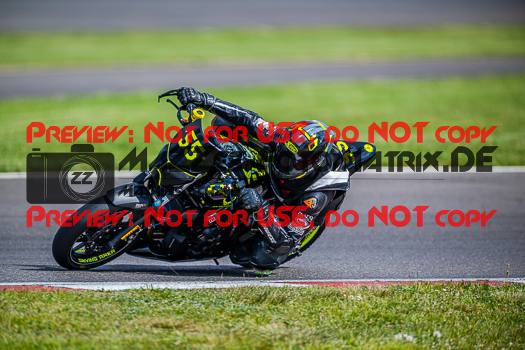 MaZZes_FotoMatrix_220506_91341 | Fotograf Mathias Schmid
Sportfotograf,
Eventfotograf,
Hochzeitsfotograf,
Portraitfotograf