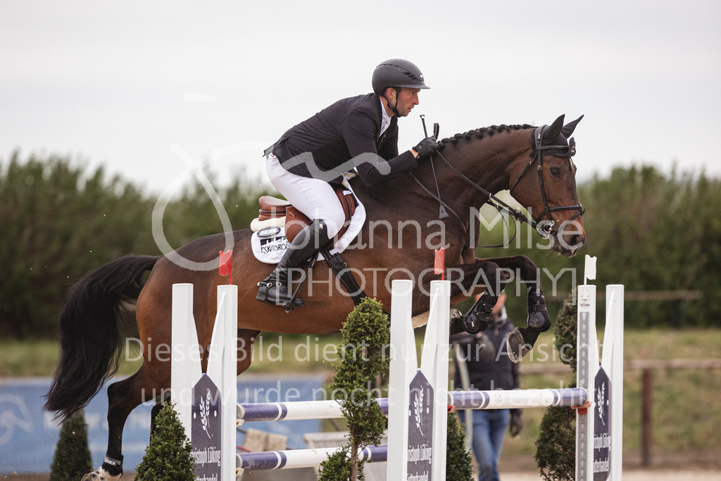 250417_Frühlingsfest_Springpferde-M-142 | Deine schönsten Turniermomente als professionelle Fotos! Entdecke hochwertige Pferdesport-Fotografie im Online-Shop. Jetzt Fotos finden & bestellen!
