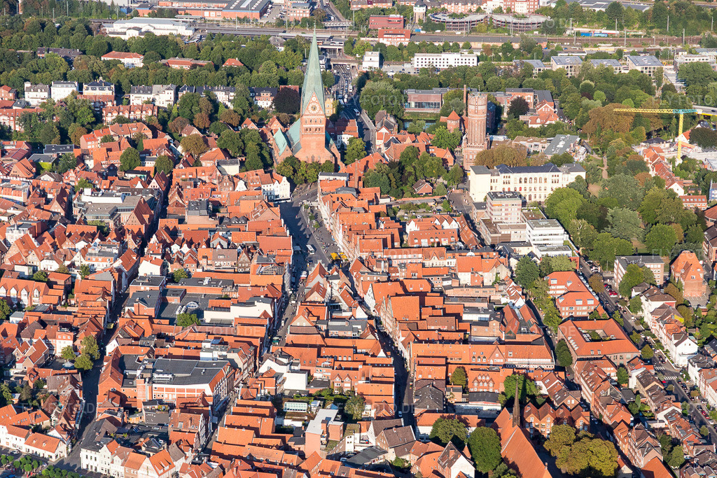 Luftbild: St. Johanniskirche in Lüneburg im Bundesland Niedersachsen in Deutschland. Foto: IMG_110658.jpg vom 22.08.2018 durch Werner Riehm/FLY-FOTO.de