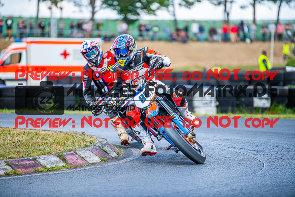 MaZZes_FotoMatrix_220528_4851 | Fotograf Mathias Schmid
Sportfotograf,
Eventfotograf,
Hochzeitsfotograf,
Portraitfotograf