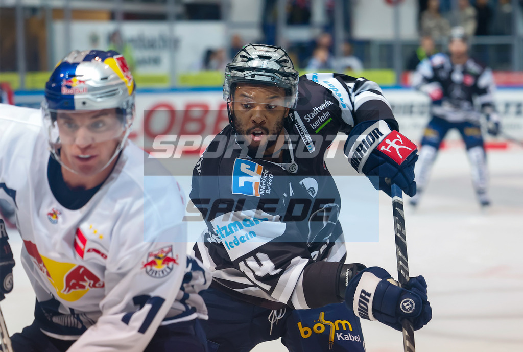 Iserlohn Roosters - Red Bull Muenchen | Sena Acolatse #14 (Iserlohn Roosters)
DEL: Iserlohn Roosters - Red Bull Muenchen - Realisiert mit Pictrs.com