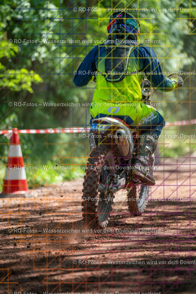 Wolfshausen 2 Lauf -1113 | Sportfotografie von RO-Fotos: Motorsport, Motocross, Enduro, Laufveranstaltungen und Triathlon. Professionelle Fotos von Sportlern und Events. - Realisiert mit Pictrs.com