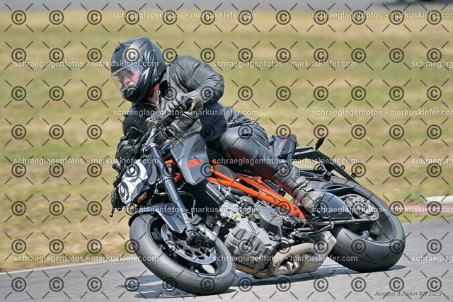 25bt04-1317 | markuskiefer.com - Realisiert mit Pictrs.com