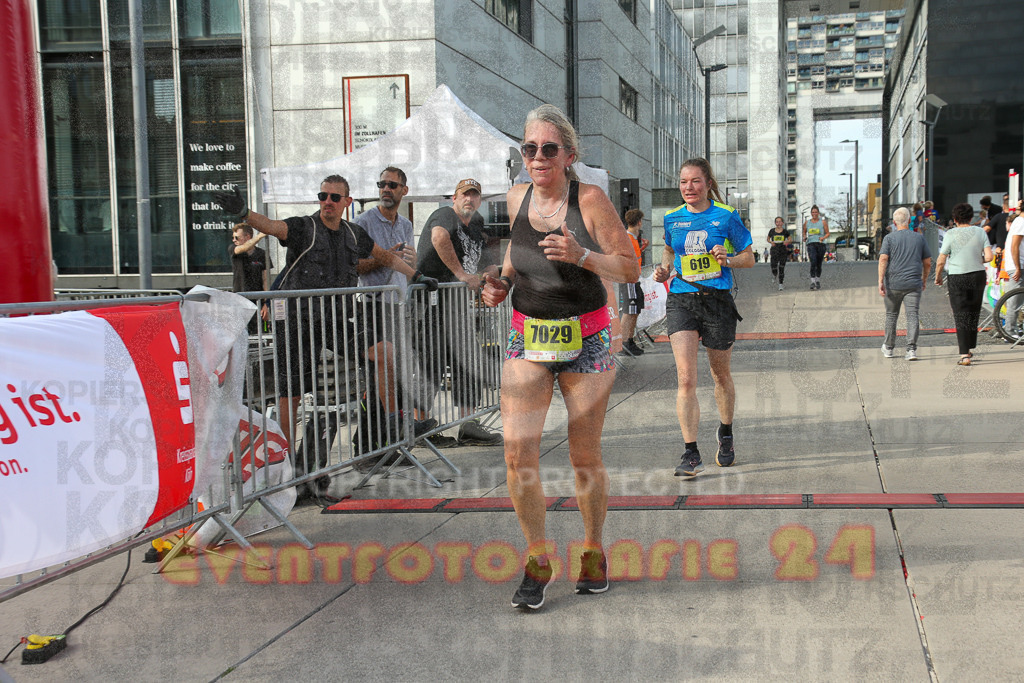 250920_1540_EX1_0378 | Sportfotografie im Rhein-Sieg Kreis, Köln, Bonn, NRW, Rheinland Pfalz, Hessen, etc. Unser Tätigkeitsfeld umfasst den Laufsport vom Volkslauf über den Marathon, Duathlon, Triathon bis zum Ultralauf wie Kölnpfad Ultra oder Schindertrail.