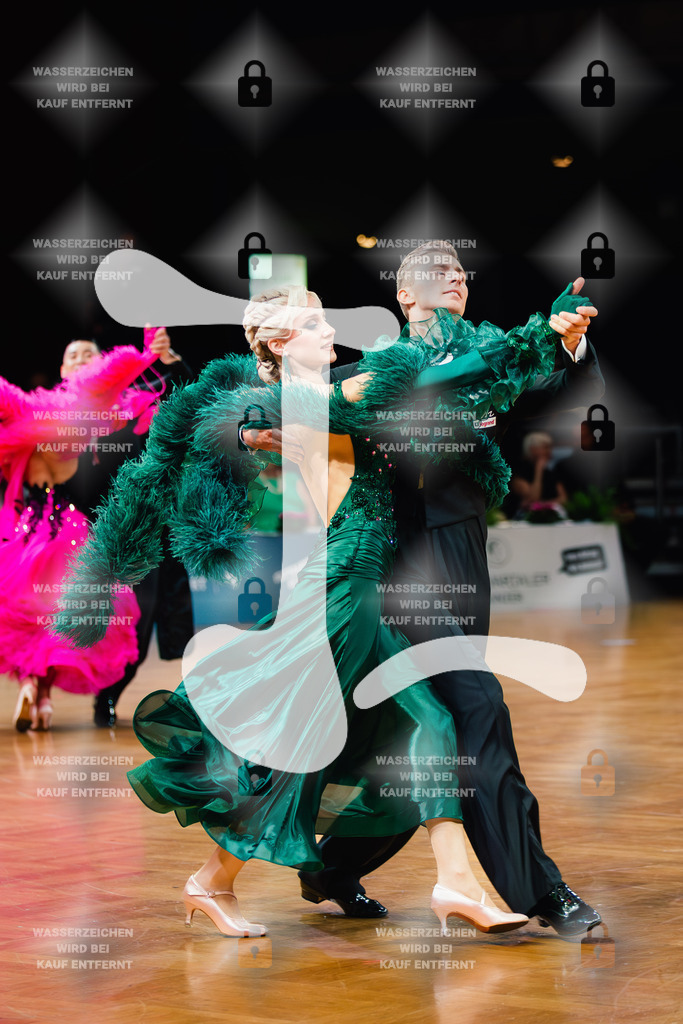 GOC 2025 - WDSF PD Super Grand Prix Standard 13th (8) Zoltan Ronyai _ Dora Busa (Hungary)-2025-08-21-1366 | Webshop for digital downloads and prints of dance sport, event & show photographer Julian Link - Realisiert mit Pictrs.com