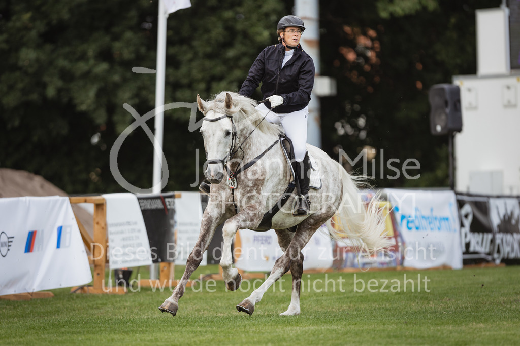 220714_LC_Stil-A2-257 | Deine schönsten Turniermomente als professionelle Fotos! Entdecke hochwertige Pferdesport-Fotografie im Online-Shop. Jetzt Fotos finden & bestellen!