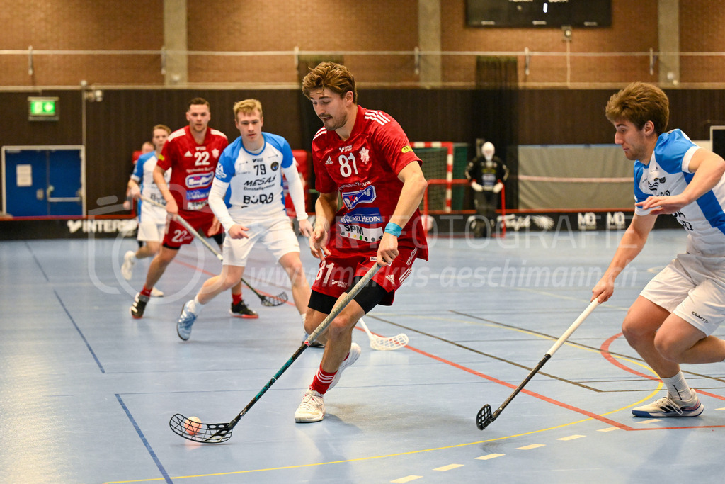Strängnäs IBK vs FBC Kalmarsund Ungdom - 6. =January= 2024 | Strängnäs IBK vs FBC Kalmarsund Ungdom
Thomas Arena, Strängnäs
Tim Aeschimann (#81 Strängnäs IBK)
Bild: Sportfotografie Markus Aeschimann | www.markus-aeschimann.ch - Realisiert mit Pictrs.com