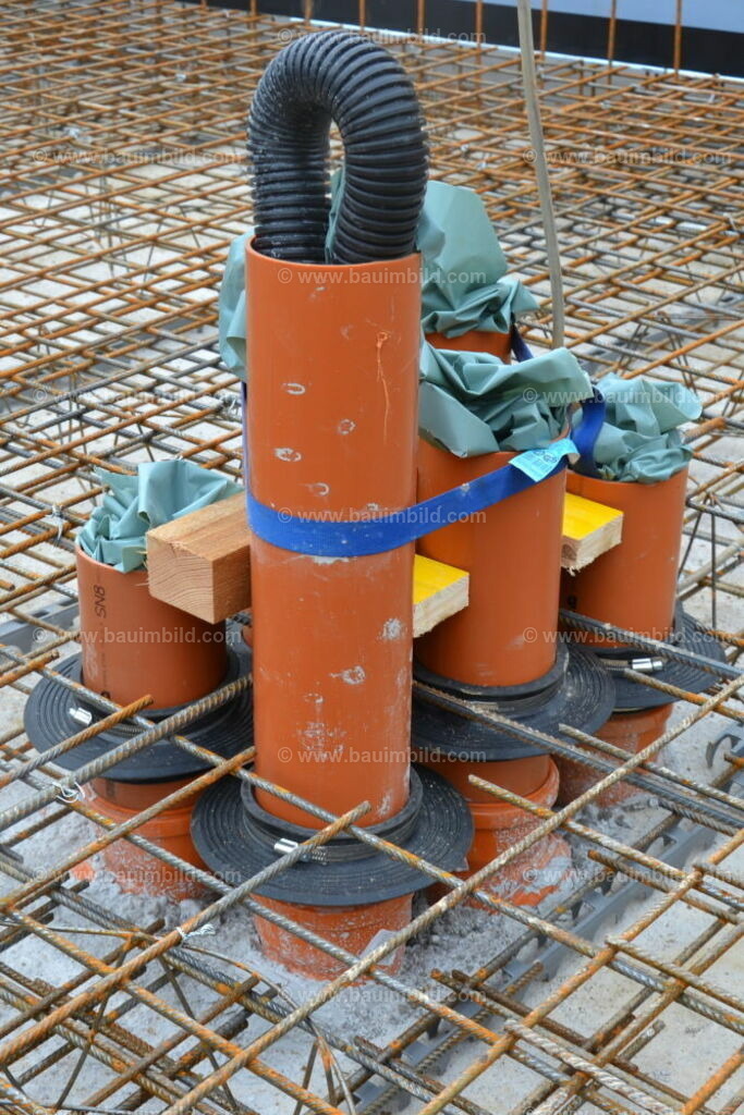 bib-lg17-elektroinstallation-0012 | Nach LV-Leistungsgruppen sortierte Detailfotos über den Bau eines Hauses. Alle Hausbau-Bilder direkt vom Urheber und Autor der Website Haus-Selber-Bauen.com