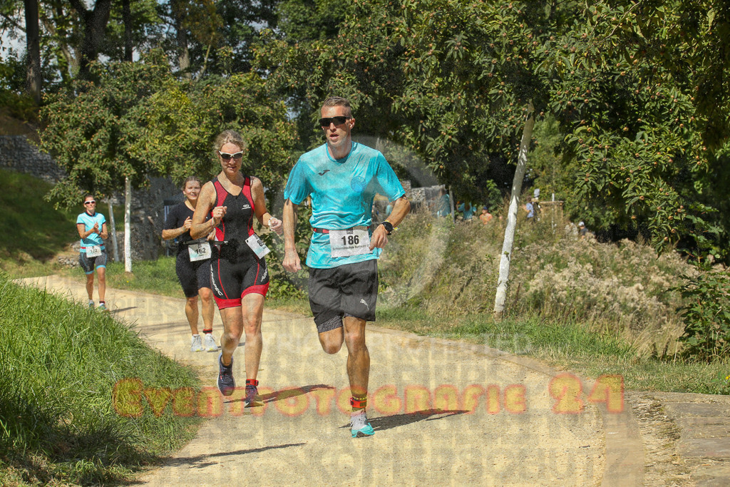 250824_1241_EX1_0239 | Sportfotografie im Rhein-Sieg Kreis, Köln, Bonn, NRW, Rheinland Pfalz, Hessen, etc. Unser Tätigkeitsfeld umfasst den Laufsport vom Volkslauf über den Marathon, Duathlon, Triathon bis zum Ultralauf wie Kölnpfad Ultra oder Schindertrail.