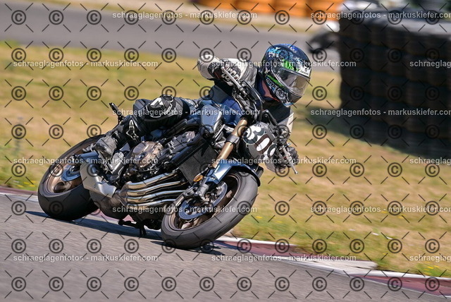 26bt05-1256 | markuskiefer.com - Realisiert mit Pictrs.com