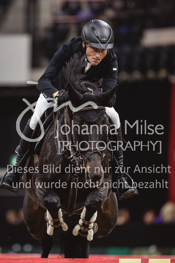 231028_Oldenburg_S1-Spr_Amateure-206 | Deine schönsten Turniermomente als professionelle Fotos! Entdecke hochwertige Pferdesport-Fotografie im Online-Shop. Jetzt Fotos finden & bestellen!