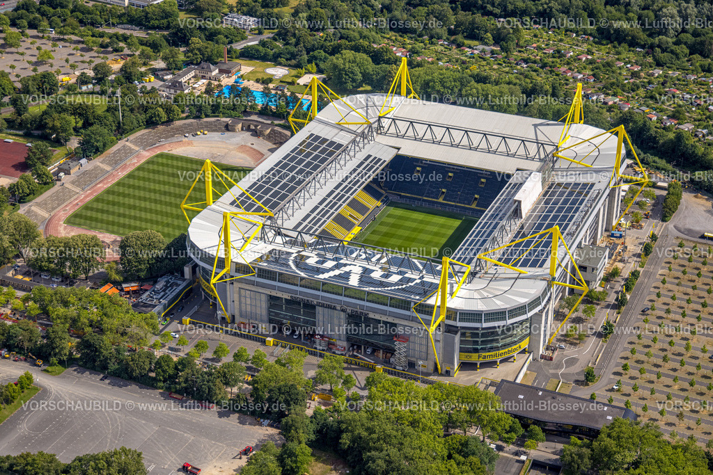 Dortmund230700471 | Luftbild, Signal Iduna Park, Bundesligastadion BVB 09 Dortmund, Nebenplatz Stadion Rote Erde Renovierung, Westfalenhalle, Dortmund, Ruhrgebiet, Nordrhein-Westfalen, Deutschland