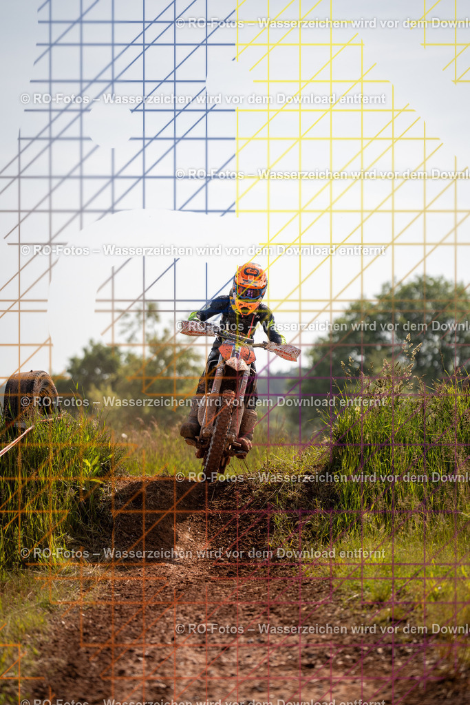 Wolfshausen 4 Lauf -912 | Sportfotografie von RO-Fotos: Motorsport, Motocross, Enduro, Laufveranstaltungen und Triathlon. Professionelle Fotos von Sportlern und Events. - Realisiert mit Pictrs.com