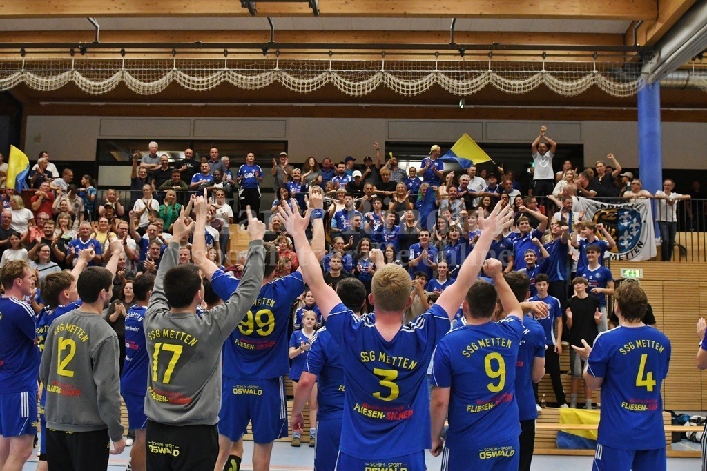 HC Deggendorf : SSG Metten | ganz Metten jubelt - Realisiert mit Pictrs.com