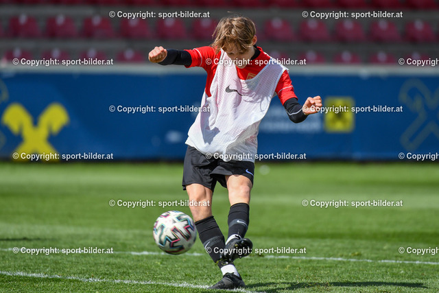 AUT, U15, AKA Lask-Juniors vs AKA FC Admira | 09.04.2022, Hofmann Arena Linz, AUT, U15, AKA Lask-Juniors vs AKA FC Admira, im Bild Zsombor Hoes (AKA FC Admira)

// U15 Liga Match between AKA Lask-Juniors vs AKA FC Admira in Linz, Austria on 2022/04/09
