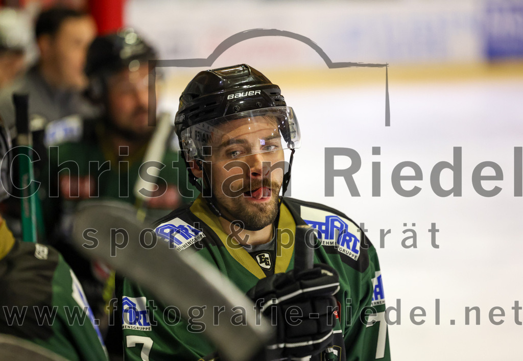 2022-12-02_037_TSV_Erding_gegen_EV_Pegnitz | Erding, Deutschland, 02.12.2022:
Eishockey, Bayernliga 2022 / 2023, 17. Spieltag, TSV Erding gegen EV Pegnitz, Endergebnis: 9:3

Philipp Michl (Erding Gladiators, #77)

Foto: Christian Riedel / fotografie-riedel.net