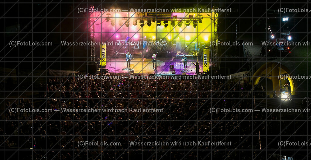 222652_Luftbild_NASCHENWENG_Hollenstein | (C)FotoLois.com, Alois Spandl, Luftbild, Melissa NASCHENWENG auf BERGBAUERNTOUR beim KÖNIGSBERG OPEN AIR in Hollenstein, Sa 2. September 2023.