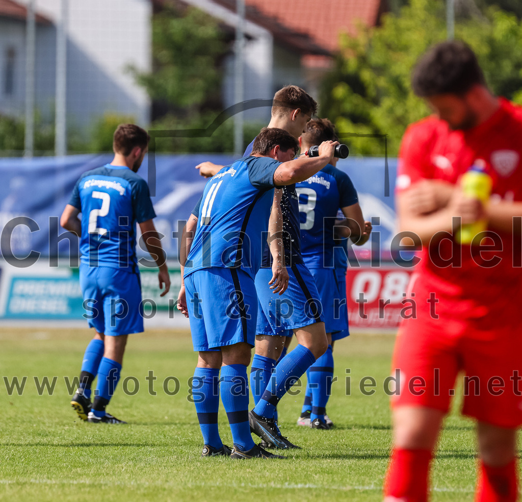 2023-07-08_100_FC_Langengeisling_gegen_TSV_Buchbach | Erding, Deutschland, 08.07.2023:
Fußball, Bezirksliga Oberbayern Ost 2023 / 2024, Testspiel, FC Langengeisling gegen TSV Buchbach, Endergebnis: 0:6

Florian Rupprecht (FC Langengeisling, #11)

Foto: Christian Riedel / fotografie-riedel.net